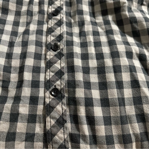 Casual Black and Gray Plaid Button Down Shirt - Picture 4 of 4